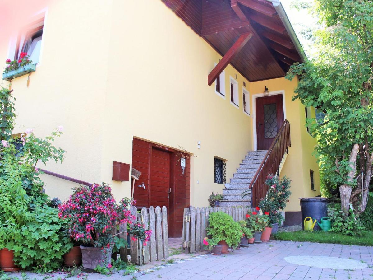 Apartment In Koettmannsdorf Near Bathing Lake Wurdach Eksteriør billede